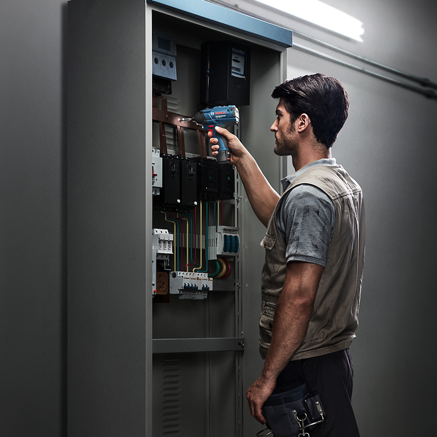 06019G80G3 Combo Bosch de Atornillador GSR 120-LI + Llave de impacto GDR 120-LI, con 2 baterías y maletín - Imagen 13