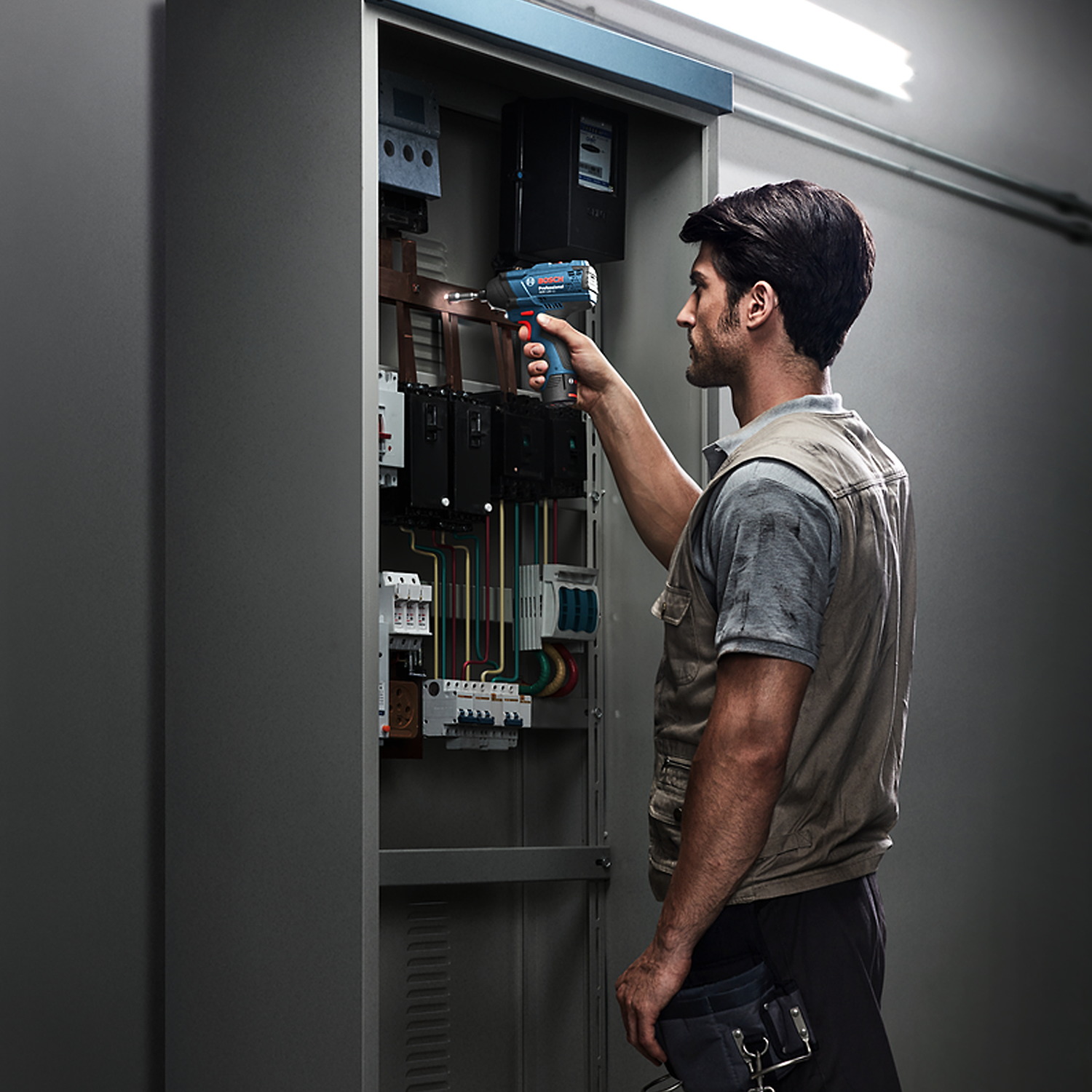 06019G80G4 Combo Bosch de Atornillador GSR 120-LI + Llave de impacto, con 2 baterías, maletín y 23 accesorios - Imagen 12